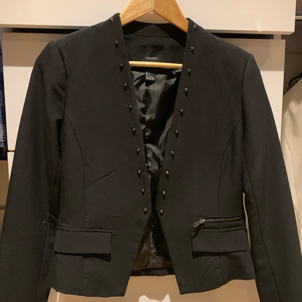 Excellent black blazer with metal detail